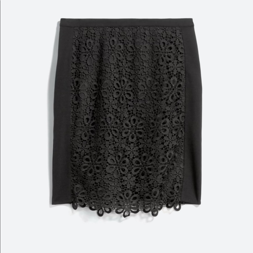 Black below knee skirt for dinner, office, or special event.